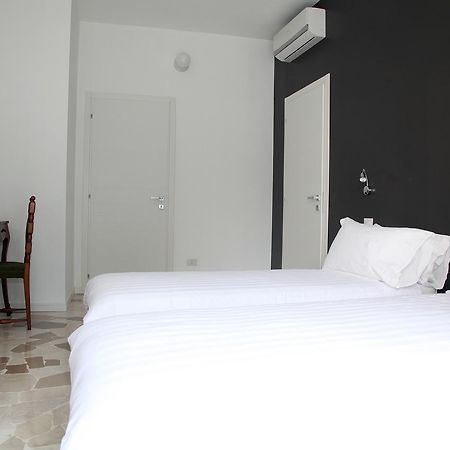 Torregiardino Bed & Breakfast Abbiategrasso Luaran gambar