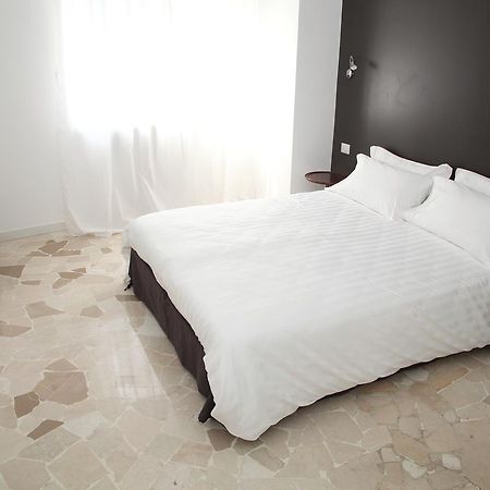 Torregiardino Bed & Breakfast Abbiategrasso Luaran gambar