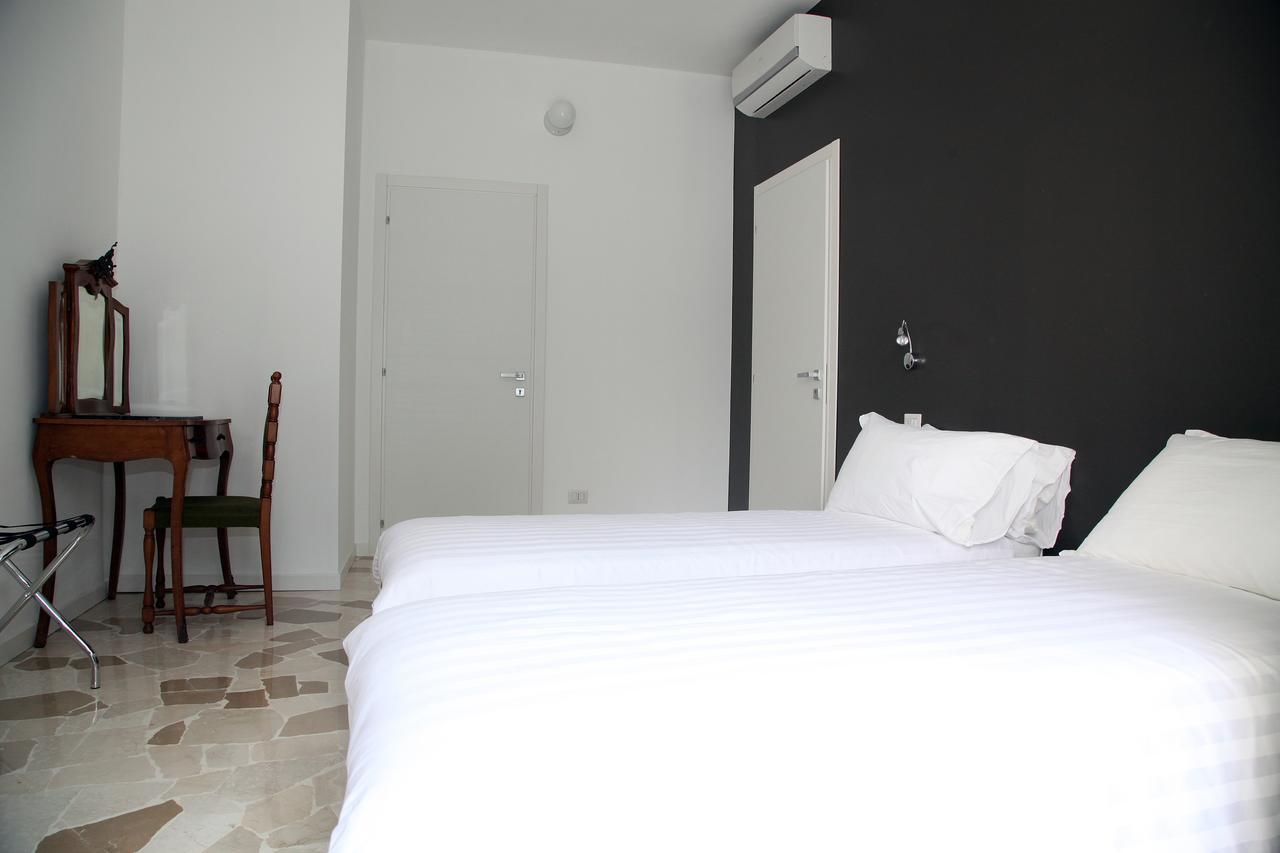 Torregiardino Bed & Breakfast Abbiategrasso Luaran gambar