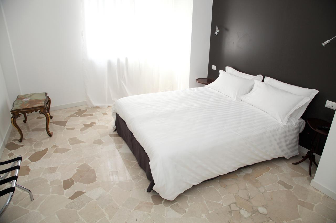 Torregiardino Bed & Breakfast Abbiategrasso Luaran gambar